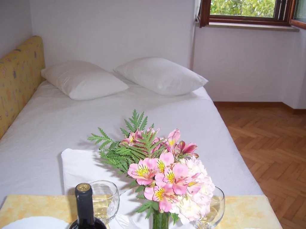 Apartments Gina Trogir