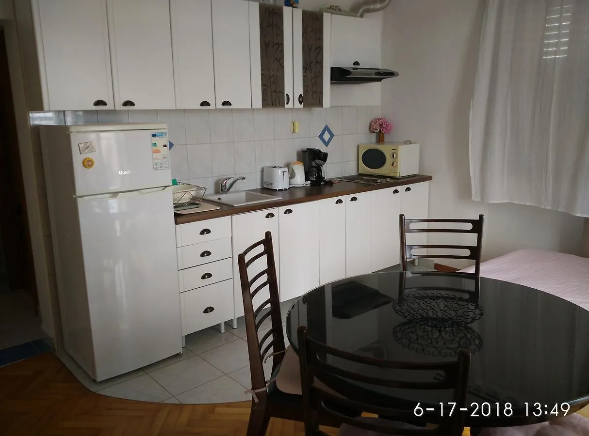 Apartments Gina Trogir