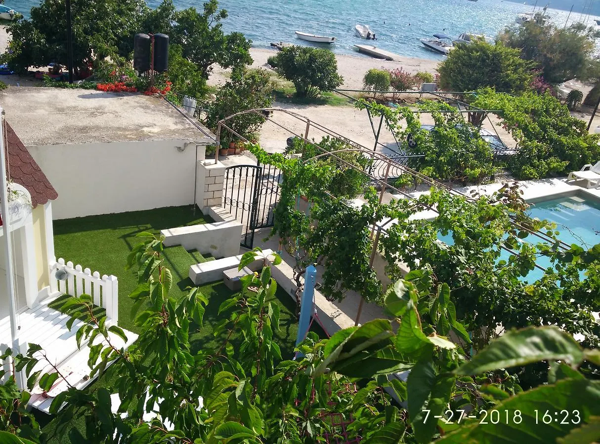 Apartments Gina Trogir Kroatië