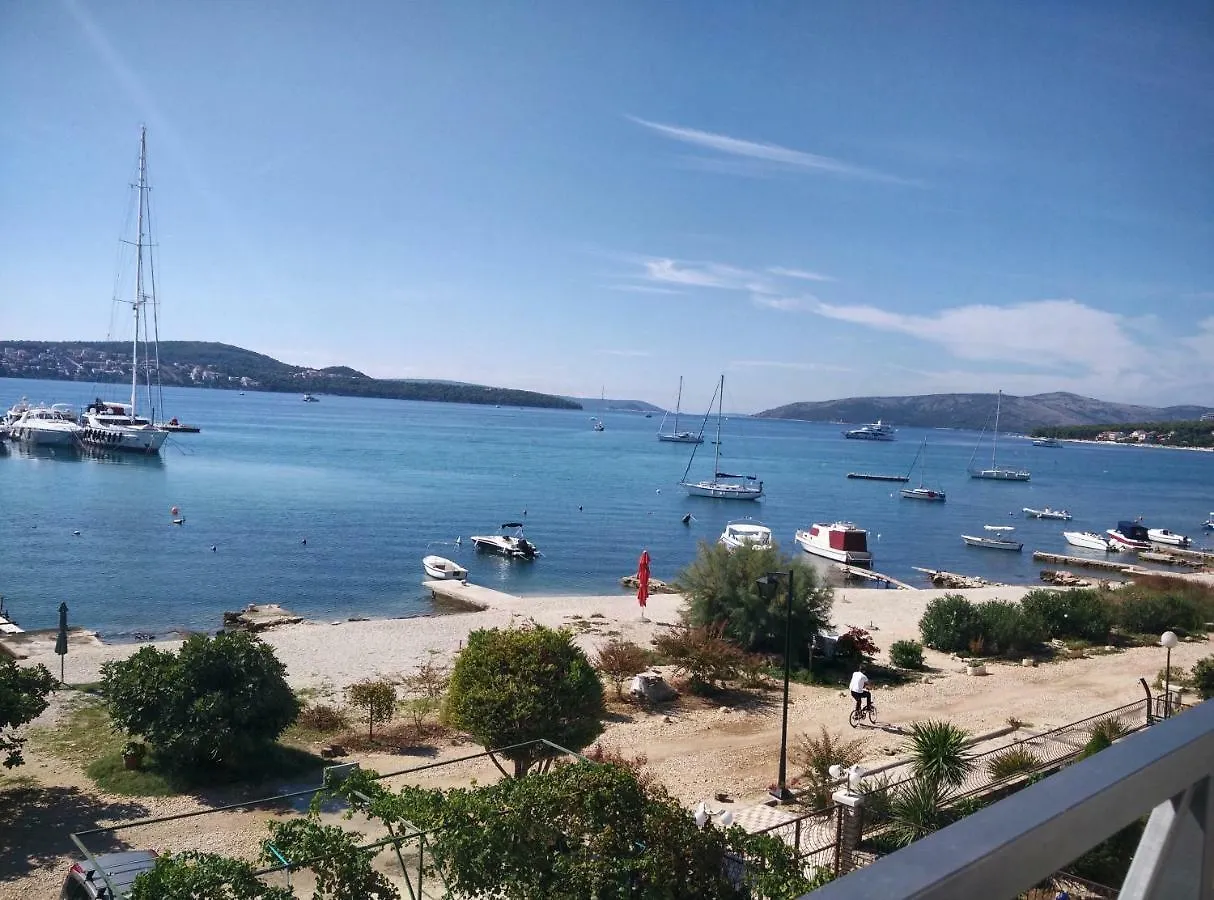 Apartments Gina Trogir