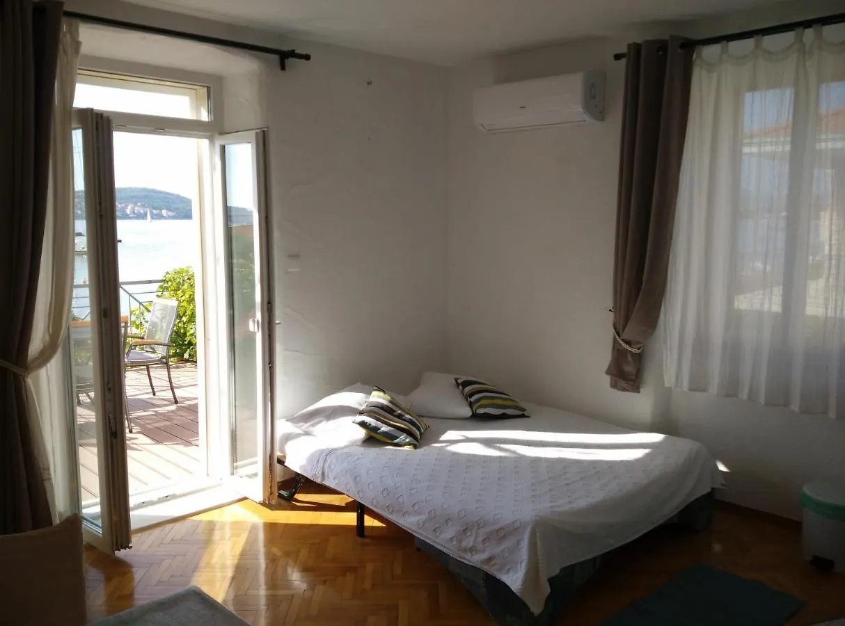 Apartments Gina Trogir